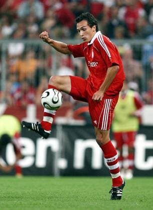 Mats Hummels (Bayern) am Ball Fußball 1. BL Herren Ligapokal 2006 2007, Ligacup, Liga Pokal, Cup Halbfinale, FC Bayern München Einzelbild München Fußball 1. BL Herren Ligapokal 2006 2007, Ligacup, Liga Pokal, Cup Halbfinale, FC Bayern München Einzelbild München