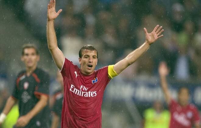 Rafael van der Vaart (HSV) beschwert sich Fußball EC 1 Herren Champions League Qualifikation 2006 2007, Hamburger SV Einzelbild Hamburg Fußball EC 1 Herren Champions League Qualifikation 2006 2007, Hamburger SV Einzelbild Hamburg