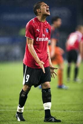 Jose Paolo Guerrero (HSV) wütend Fußball EC 1 Herren Champions League Qualifikation 2006 2007, Hamburger SV Einzelbild Hamburg Wut, Verzweiflung, Fußball EC 1 Herren Champions League Qualifikation 2006 2007, Hamburger SV Einzelbild Hamburg Wut, Verzweiflung,
