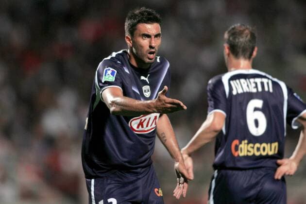 David Jemmali (li.) beschwert sich bei Franck Jurietti (beide Bordeaux) -  Fußball Herren Ligue 1 2006 2007, 1. Französische Liga, Girondins de Bordeaux Gruppe Bordeaux Enttäuschung, Spannung Fußball Herren Ligue 1 2006 2007, 1. Französische Liga, Girondins de Bordeaux Gruppe Bordeaux Enttäuschung, Spannung  