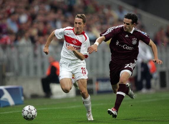 Owen Hargreaves (Bayern, re.) gegen Vladimir Bystrov (Spartak Moskau) Fußball EC 1 Herren Champions League 2006 2007, FC Bayern München - Spartak Moskau 4:0 Gruppe München Dynamik, Fußball EC 1 Herren Champions League 2006 2007, FC Bayern München - Spartak Moskau 4:0 Gruppe München Dynamik,