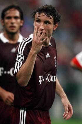 Mark van Bommel (Bayern) hat gut mitgezählt - Bayern gewinnt 4:0 Fußball EC 1 Herren Champions League 2006 2007, FC Bayern München Einzelbild München Fußball EC 1 Herren Champions League 2006 2007, FC Bayern München Einzelbild München