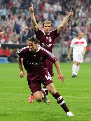 Claudio Pizarro (li.) und Lukas Podolski (beide Bayern) - Torjubel Fußball EC 1 Herren Champions League 2006 2007, FC Bayern München Gruppe München Freude, Fußball EC 1 Herren Champions League 2006 2007, FC Bayern München Gruppe München Freude,