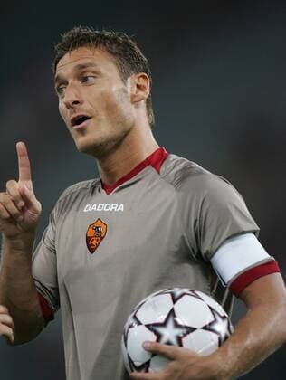 Francesco Totti (Roma) meldet sich zu Wort -  Fußball EC 1 Herren Champions League 2006 2007, AS Rom Einzelbild Rom Fußball EC 1 Herren Champions League 2006 2007, AS Rom Einzelbild Rom