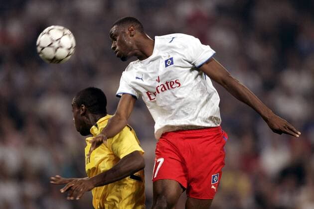 Boubacar Sanogo (HSV, re.) gegen Johan Djourou (Arsenal) Fußball EC 1 Herren Champions League 2006 2007, Hamburger SV - Arsenal FC London 1:2 Gruppe Hamburg Dynamik, Fußball EC 1 Herren Champions League 2006 2007, Hamburger SV - Arsenal FC London 1:2 Gruppe Hamburg Dynamik,
