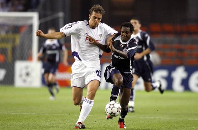 Abdul Kader Keita (Lille, re.) gegen Roland Juhasz (Anderlecht) -  (pan16212) Fußball EC 1 Herren Champions League 2006 2007, RSC Anderlecht - OSC Lille 1:1 Gruppe Brüssel Dynamik, Kampf, Fußball EC 1 Herren Champions League 2006 2007, RSC Anderlecht - OSC Lille 1:1 Gruppe Brüssel Dynamik, Kampf,  