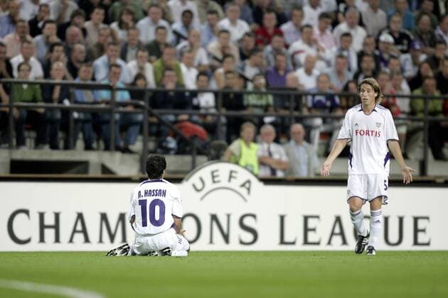 Lucas Biglia (re.) und Ahmed Hassan (beide Anderlecht) ratlos -  Fußball EC 1 Herren Champions League 2006 2007, RSC Anderlecht Gruppe Brüssel Enttäuschung, Fußball EC 1 Herren Champions League 2006 2007, RSC Anderlecht Gruppe Brüssel Enttäuschung,