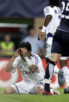 Ahmed Hassan (Anderlecht) enttäuscht -  Fußball EC 1 Herren Champions League 2006 2007, RSC Anderlecht Einzelbild Brüssel Enttäuschung, Fußball EC 1 Herren Champions League 2006 2007, RSC Anderlecht Einzelbild Brüssel Enttäuschung,