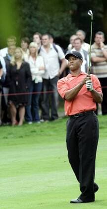 Eldrick Tiger Woods (USA) -  (LON2006091404) Golf Herren HSBC World Match Play Championship 2006, Lochspiel, Lochspielwettbewerb Einzelbild Wentworth Virginia Water, Surrey Golf Herren HSBC World Match Play Championship 2006, Lochspiel, Lochspielwettbewerb Einzelbild Wentworth Virginia Water, Surrey