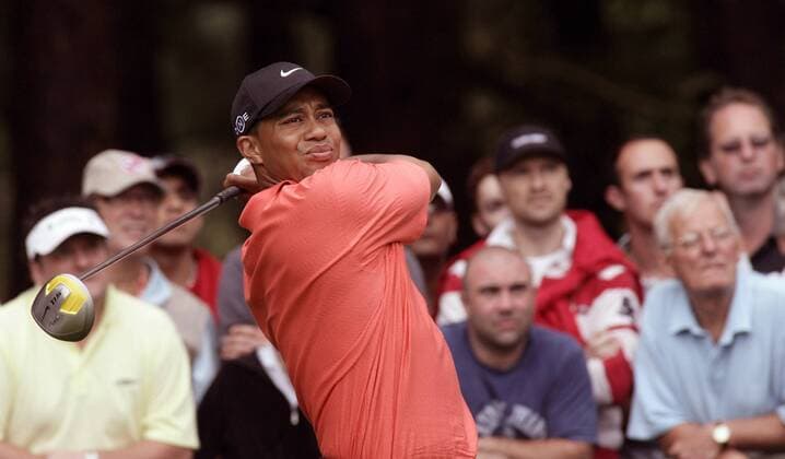 Eldrick Tiger Woods (USA) - Abschlag -  (LON2006091402) Golf Herren HSBC World Match Play Championship 2006, Lochspiel, Lochspielwettbewerb Einzelbild Wentworth Virginia Water, Surrey Golf Herren HSBC World Match Play Championship 2006, Lochspiel, Lochspielwettbewerb Einzelbild Wentworth Virginia Water, Surrey