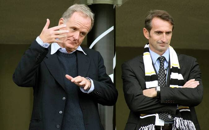Präsident Giovanni Cobolli Gigli (li.) gestikuliert neben Geschäftsführer Jean Claude Blanc (beide Juventus) -  Fußball Herren Serie B 2006 2007, 2. Italienische Liga, Juventus Turin, Juve Gruppe Turin Fußball Herren Serie B 2006 2007, 2. Italienische Liga, Juventus Turin, Juve Gruppe Turin