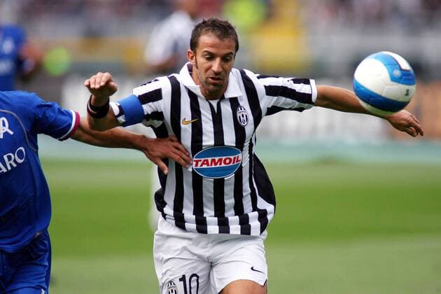 Alessandro del Piero (Juventus) - Zweikampf -  Fußball Herren Serie B 2006 2007, 2. Italienische Liga, Juventus Turin, Juve Einzelbild Turin Dynamik, Fußball Herren Serie B 2006 2007, 2. Italienische Liga, Juventus Turin, Juve Einzelbild Turin Dynamik,