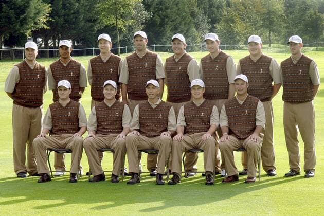 Team USA, hi.v.li.: Brett Wetterich, Eldrick Tiger Woods, J.J. Henry, Stewart Cink, Phil Mickelson, Jim Furyk, Chad Campbell, Vaughn Taylor; vorn: Zach Johnson, Scott Verplank, Tom Lehman .... - (STR20060721003) Golf Herren Ryder Cup 2006, Rydercup, PGA Tour, Vorstellung, Präsentation, Pressetermin Totale Straffan Golf Herren Ryder Cup 2006, Rydercup, PGA Tour, Vorstellung, Präsentation, Pressetermin Totale Straffan