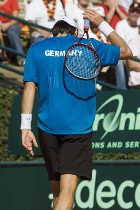 Thomas Haas (Deutschland) enttäuscht Tennis Herren Davis Cup 2006, Daviscup, Relegation Einzelbild Düsseldorf Tennis Herren Davis Cup 2006, Daviscup, Relegation Einzelbild Düsseldorf
