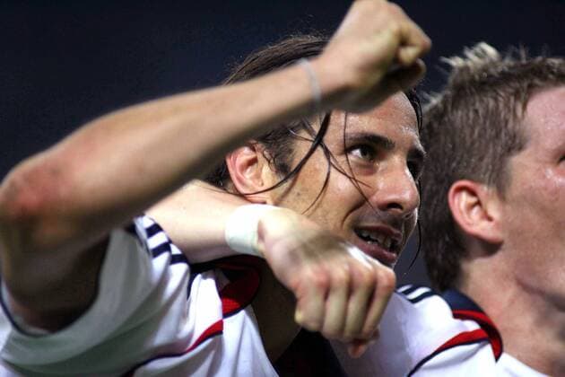 Claudio Pizarro (Bayern) - Torjubel -  Fußball EC 1 Herren Champions League 2006 2007, FC Bayern München Einzelbild Mailand Fußball EC 1 Herren Champions League 2006 2007, FC Bayern München Einzelbild Mailand