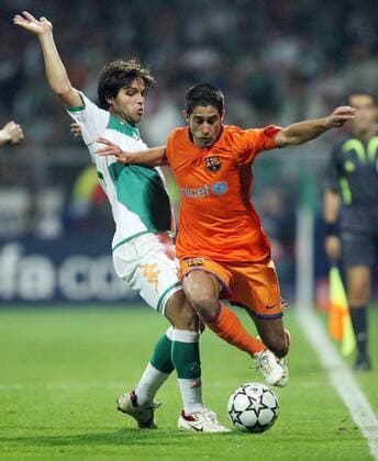 Sylvinho (FC Barcelona, re.) gegen Diego (Bremen) Fußball EC 1 Herren Champions League 2006 2007, SV Werder Bremen - FC Barcelona 1:1, Barca Gruppe Bremen Dynamik, Fußball EC 1 Herren Champions League 2006 2007, SV Werder Bremen - FC Barcelona 1:1, Barca Gruppe Bremen Dynamik,