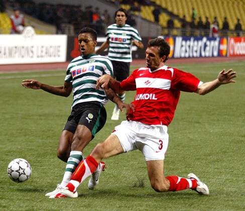 Martin Stranzl (Spartak Moskau, re.) gegen Nani (Sporting Lissabon) -  Fußball EC 1 Herren Champions League 2006 2007, FK Spartak Moskau - Sporting Lissabon 1:1 Gruppe Moskau Dynamik, Fußball EC 1 Herren Champions League 2006 2007, FK Spartak Moskau - Sporting Lissabon 1:1 Gruppe Moskau Dynamik,