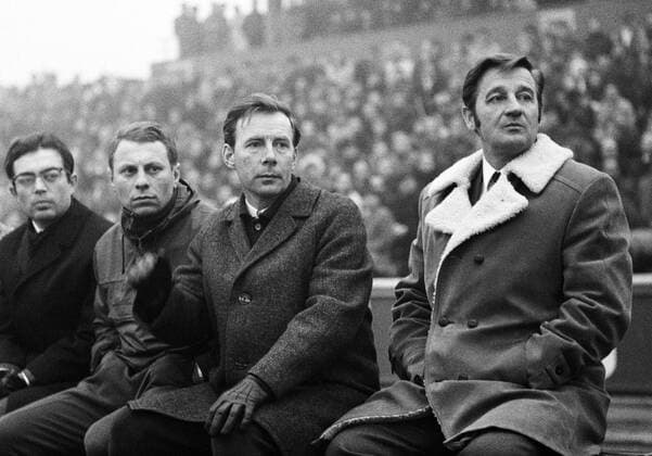 Bank Lautern v.re.: Trainer Gyula Lorant und sein Assistent Dietrich Weise Fußball 1. BL Herren Saison 1969 1970, 1. FC Kaiserslautern, Vneg, Vsw Gruppe Oberhausen Spannung, Fußball 1. BL Herren Saison 1969 1970, 1. FC Kaiserslautern, Vneg, Vsw Gruppe Oberhausen Spannung,