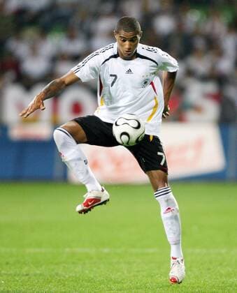 Kevin Prince Boateng (Deutschland U21) - Ballannahme Fußball Länderspiel Herren U 21 EM Qualifikation 2006, Playoffs, Play Offs, Nationalteam, Nationaltrikot Einzelbild Leverkusen Fußball Länderspiel Herren U 21 EM Qualifikation 2006, Playoffs, Play Offs, Nationalteam, Nationaltrikot Einzelbild Leverkusen