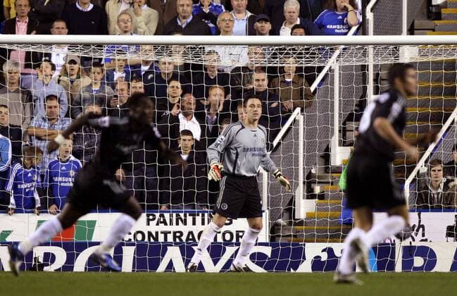 John Terry (Chelsea, Mitte) in der ungewohnten Rolle als Ersatztorwart, nach der Verletzung der beiden etatmäßigen Torhüter -  Fußball Herren English Premier League 2006 2007, 1. Englische Liga, Chelsea FC London Gruppe Reading Fußball Herren English Premier League 2006 2007, 1. Englische Liga, Chelsea FC London Gruppe Reading