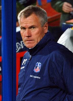 Fußball, Trainerhistorie Crystal Palace von 1905 bis heute Trainer Peter Taylor (Crystal Palace) enttäuscht - Fußball Herren Football League Championship 2006 2007, 2. Englische Liga, Crystal Palace FC Porträt London Enttäuschung, Nachdenklichkeit, Skepsis, Fußball Herren Football League Championship 2006 2007, 2. Englische Liga, Crystal Palace FC Porträt London Enttäuschung, Nachdenklichkeit, Skepsis,