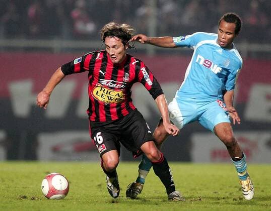 Cyril Rool (li., Nizza) gegen Garry Bocaly (Marseille) - (pan16987) Fußball Herren Ligue 1 2006 2007, 1. Französische Liga, OGC Nice - Olympique de Marseille 2:1, OM, Vdig Gruppe Nice, Nizza Dynamik, Fußball Herren Ligue 1 2006 2007, 1. Französische Liga, OGC Nice - Olympique de Marseille 2:1, OM, Vdig Gruppe Nice, Nizza Dynamik,