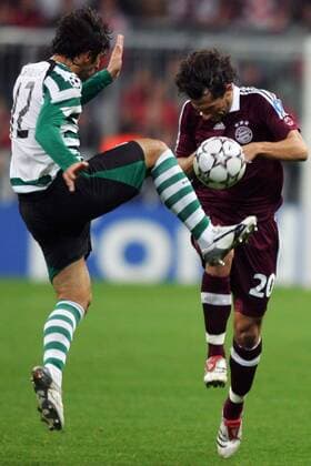 Hasan Salihamidzic (Bayern, re.) gegen Marco Caneira (Sporting Lissabon) Fußball EC 1 Herren Champions League 2006 2007, FC Bayern München - Sporting Lissabon 0:0 Gruppe München Fußball EC 1 Herren Champions League 2006 2007, FC Bayern München - Sporting Lissabon 0:0 Gruppe München