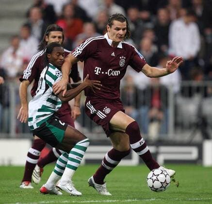 Daniel van Buyten (Bayern, re.) gegen Yannick Djalo (Sporting Lissabon) Fußball EC 1 Herren Champions League 2006 2007, FC Bayern München - Sporting Lissabon 0:0 Gruppe München Dynamik, Fußball EC 1 Herren Champions League 2006 2007, FC Bayern München - Sporting Lissabon 0:0 Gruppe München Dynamik,