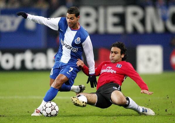Ricardo Quaresma (FC Porto, li.) gegen Mehdi Mahdavikia (HSV) Fußball EC 1 Herren Champions League 2006 2007, Hamburger SV - FC Porto, Vdig Gruppe Hamburg Dynamik, Fußball EC 1 Herren Champions League 2006 2007, Hamburger SV - FC Porto, Vdig Gruppe Hamburg Dynamik,
