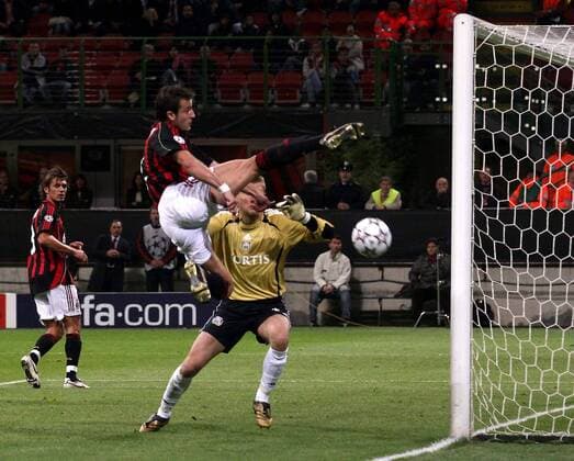 Alberto Gilardino (Milan, vorn) gegen Torwart Daniel Zitka (Anderlecht) -  Fußball EC 1 Herren Champions League 2006 2007, AC Mailand - RSC Anderlecht 4:1 Gruppe Mailand Dynamik, Fußball EC 1 Herren Champions League 2006 2007, AC Mailand - RSC Anderlecht 4:1 Gruppe Mailand Dynamik,