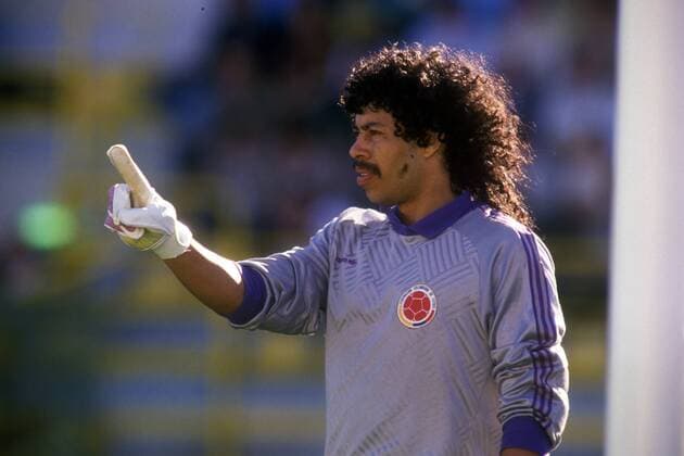 Torwart Rene Higuita (Kolumbien) Fußball Länderspiel Herren WM 1990, Nationalmannschaft, Nationaltrikot, Achtelfinale Einzelbild Bologna Fußball Länderspiel Herren WM 1990, Nationalmannschaft, Nationaltrikot, Achtelfinale Einzelbild Bologna