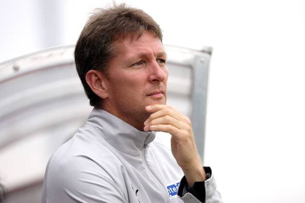 Trainer Frank Wormuth (Aalen) nachdenklich Fußball Herren Regionalliga Süd 2006 2007, 3. Liga, VfR Aalen Porträt Wehen Nachdenklichkeit, Fußball Herren Regionalliga Süd 2006 2007, 3. Liga, VfR Aalen Porträt Wehen Nachdenklichkeit,