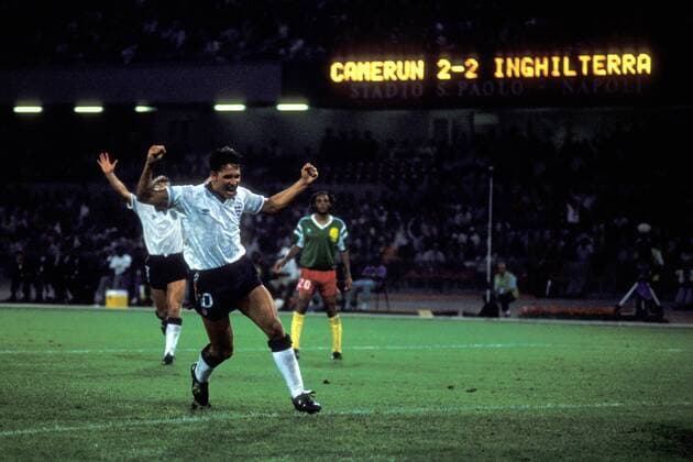 Gary Lineker (England) - Torjubel Fußball Länderspiel Herren WM 1990, Nationalteam, Nationaltrikot, Viertelfinale, England - Kamerun 3:2 n.V., Vdia Einzelbild Neapel Freude, Begeisterung, Fußball Länderspiel Herren WM 1990, Nationalteam, Nationaltrikot, Viertelfinale, England - Kamerun 3:2 n.V., Vdia Einzelbild Neapel Freude, Begeisterung,