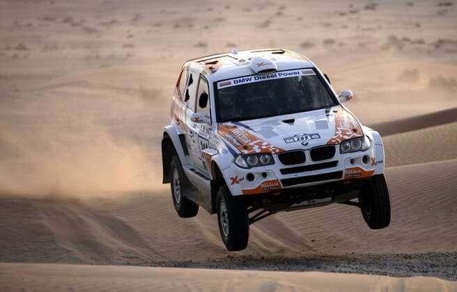 Jutta Kleinschmidt (Deutschland) und Tina Thörner (Schweden) in ihrem BMW X3 CC Motorsport Damen UAE Desert Challenge 2006, Rallye, Rallyesport, Wüste, Wüstenrallye, VAE Einzelbild Motorsport Damen UAE Desert Challenge 2006, Rallye, Rallyesport, Wüste, Wüstenrallye, VAE Einzelbild