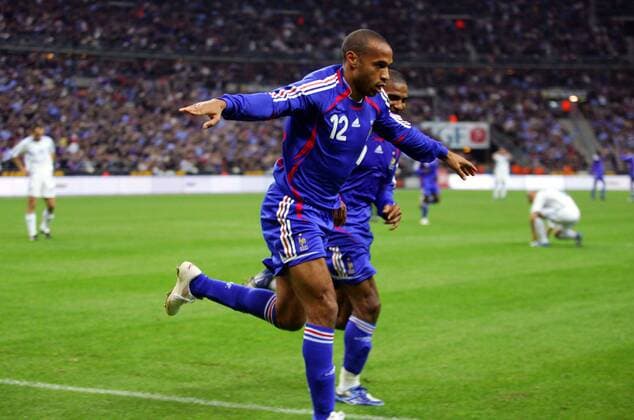 Thierry Henry (Frankreich) - Torjubel -  (pan17381) Fußball Länderspiel Herren Freundschaftsspiel 2006, Test, Testspiel, Nationalteam, Nationaltrikot Einzelbild Paris, St. Denis, Saint Freude, Fußball Länderspiel Herren Freundschaftsspiel 2006, Test, Testspiel, Nationalteam, Nationaltrikot Einzelbild Paris, St. Denis, Saint Freude,  