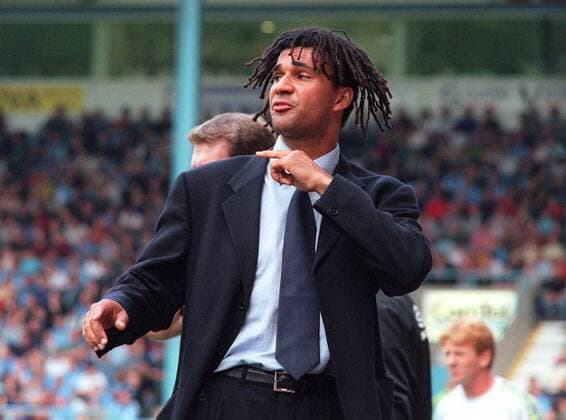 Fußball, Trainerhistorie Newcastle United von 1895 bis heute Trainer Ruud Gullit (Newcastle) wütend -  Fußball Herren English Premier League 1998 1999, 1. Englische Liga, Newcastle United, Vneg Einzelbild Newcastle Fußball Herren English Premier League 1998 1999, 1. Englische Liga, Newcastle United, Vneg Einzelbild Newcastle
