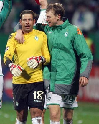 Torwart Tim Wiese (li.) und Per Mertesacker (beide Bremen) - Schlußjubel Fußball EC 1 Herren Champions League 2006 2007, SV Werder Bremen Gruppe Bremen Freude, Fußball EC 1 Herren Champions League 2006 2007, SV Werder Bremen Gruppe Bremen Freude,