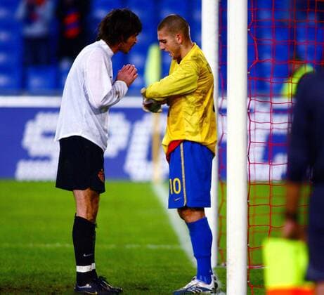 Torwart Franco Costanzo (li.) gibt Mladen Petric (beide Basel), der nach seinem Platzverweis für ihn den Kasten hütet, letzte Anweisungen Fußball EC 3 Herren UEFA Cup 2006 2007, FC Basel Gruppe Basel Fußball EC 3 Herren UEFA Cup 2006 2007, FC Basel Gruppe Basel 