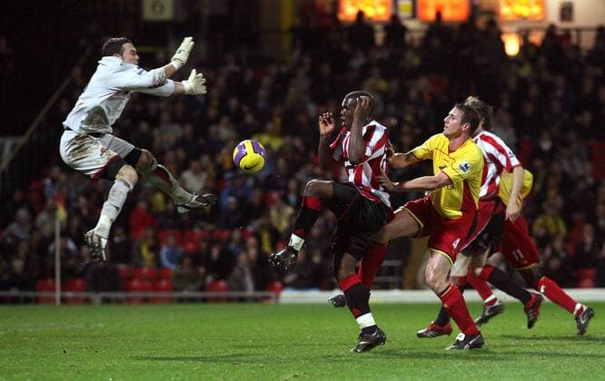 Torwart Richard Lee und Malcolm Mackay (re., beide Watford) versuchen Christian Nade (Sheffield United) aufzuhalten -  Fußball Herren English Premier League 2006 2007, 1. Englische Liga, Watford FC - Sheffield United 0:1 Gruppe Watford Dynamik, Fußball Herren English Premier League 2006 2007, 1. Englische Liga, Watford FC - Sheffield United 0:1 Gruppe Watford Dynamik,