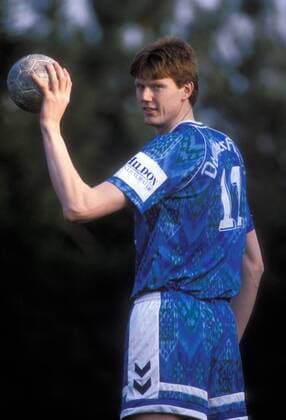 Volker Zerbe (Deutschland) Handball Herren Nationalteam 1993, Nationaltrikot, Shooting, Fotoshooting, Fototermin Einzelbild Handball Herren Nationalteam 1993, Nationaltrikot, Shooting, Fotoshooting, Fototermin Einzelbild