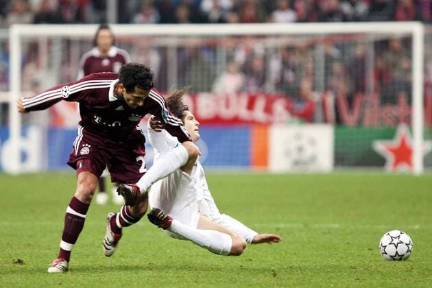 Hasan Salihamidzic (Bayern, li.) gegen Santiago Solari (Inter) Fußball EC 1 Herren Champions League 2006 2007, FC Bayern München - FC Internazionale Mailand Gruppe München Dynamik, Fußball EC 1 Herren Champions League 2006 2007, FC Bayern München - FC Internazionale Mailand Gruppe München Dynamik,
