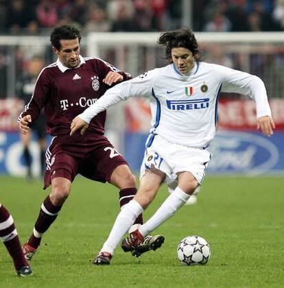 Hasan Salihamidzic (Bayern, li.) gegen Santiago Solari (Inter) Fußball EC 1 Herren Champions League 2006 2007, FC Bayern München - FC Internazionale Mailand Gruppe München Dynamik, Fußball EC 1 Herren Champions League 2006 2007, FC Bayern München - FC Internazionale Mailand Gruppe München Dynamik,