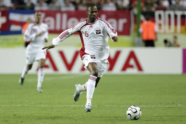 Evans Wise (Trinidad und Tobago) am Ball Fußball WM Herren WM 2006, Länderspiel, Nationalteam, Gruppe B, Trinidad und Tobago, Nationaltrikot, Vdig Einzelbild Kaiserslautern Dynamik, Fußball WM Herren WM 2006, Länderspiel, Nationalteam, Gruppe B, Trinidad und Tobago, Nationaltrikot, Vdig Einzelbild Kaiserslautern Dynamik,