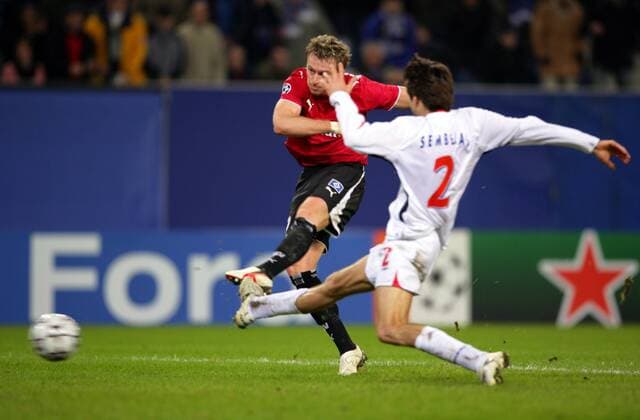 Besart Berisha (HSV, li.) gegen Deividas Semberas (CSKA Moskau) Fußball EC 1 Herren Champions League 2006 2007, Hamburger SV - ZSKA Moskau 3:2 Gruppe Hamburg Dynamik, Fußball EC 1 Herren Champions League 2006 2007, Hamburger SV - ZSKA Moskau 3:2 Gruppe Hamburg Dynamik,