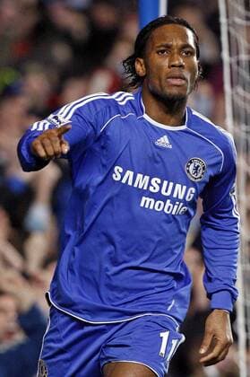 Didier Drogba (Chelsea) - Torjubel - EDITORIAL USE ONLY. No use with unauthorised audio, video, data, fixture lists, club league logos or live services. Online in-match use limited to 120 images, no video emulation. No use in betting, games or single club league player publications. Fußball Herren English Premier League 2006 2007, Chelsea FC London Einzelbild 1. Englische Liga London Fußball Herren English Premier League 2006 2007, Chelsea FC London Einzelbild 1. Englische Liga London