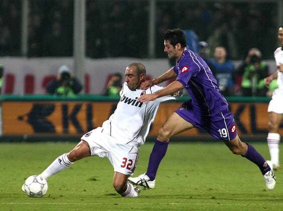 Cristian Brocchi (Milan, li.) gegen Massimo Gobbi (Florenz) -  Fußball Herren Serie A 2006 2007, 1. Italienische Liga, ACF Fiorentina - AC Mailand Gruppe Florenz Dynamik, Fußball Herren Serie A 2006 2007, 1. Italienische Liga, ACF Fiorentina - AC Mailand Gruppe Florenz Dynamik,