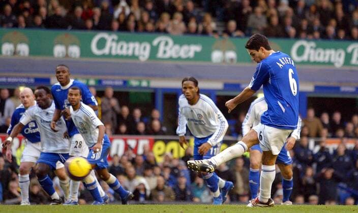 Mikel Arteta (Everton) - Elfmeter und Tor zum 2:1 - EDITORIAL USE ONLY. No use with unauthorised audio, video, data, fixture lists, club league logos or live services. Online in-match use limited to 120 images, no video emulation. No use in betting, games or single club league player publications. Fußball Herren English Premier League 2006 2007, 1. Englische Liga, FC Everton - Chelsea FC London Gruppe Liverpool Fußball Herren English Premier League 2006 2007, 1. Englische Liga, FC Everton - Chelsea FC London Gruppe Liverpool