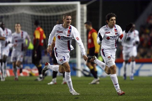 Juninho (re.) und Francois Clerc (beide Lyon) - Torjubel -  (pan17855) Fußball Herren Ligue 1 2006 2007, 1. Französische Liga, Olympique Lyonnais, OL Gruppe Lens Freude, Fußball Herren Ligue 1 2006 2007, 1. Französische Liga, Olympique Lyonnais, OL Gruppe Lens Freude,  