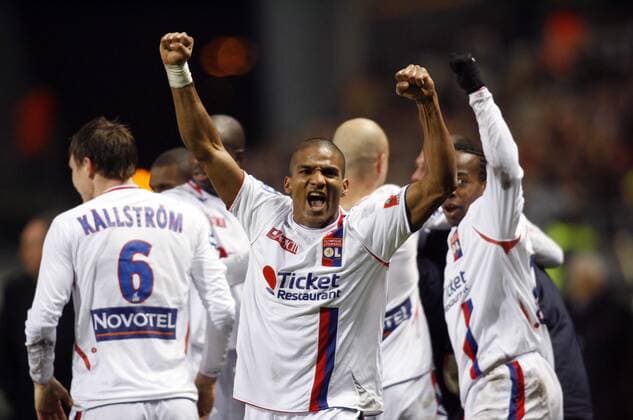 Florent Malouda (Lyon) - Torjubel - (pan17855) Fußball Herren Ligue 1 2006 2007, 1. Französische Liga, Olympique Lyonnais, OL Einzelbild Lens Freude, Begeisterung, Fußball Herren Ligue 1 2006 2007, 1. Französische Liga, Olympique Lyonnais, OL Einzelbild Lens Freude, Begeisterung,