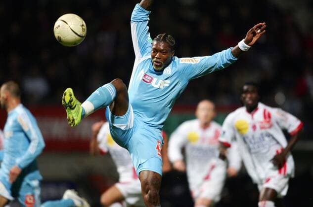 Djibril Cisse (Marseille) springt zum Ball -  (pan17861) Fußball Herren Ligue 1 2006 2007, 1. Französische Liga, Olympique de Marseille, OM Einzelbild Nancy Dynamik, Fußball Herren Ligue 1 2006 2007, 1. Französische Liga, Olympique de Marseille, OM Einzelbild Nancy Dynamik,  